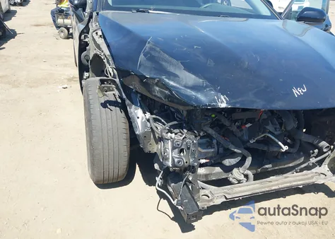 2020 Toyota Camry Le Hybrid z USA, uszkodzony, nr VIN 4T1C31AK9LU522466